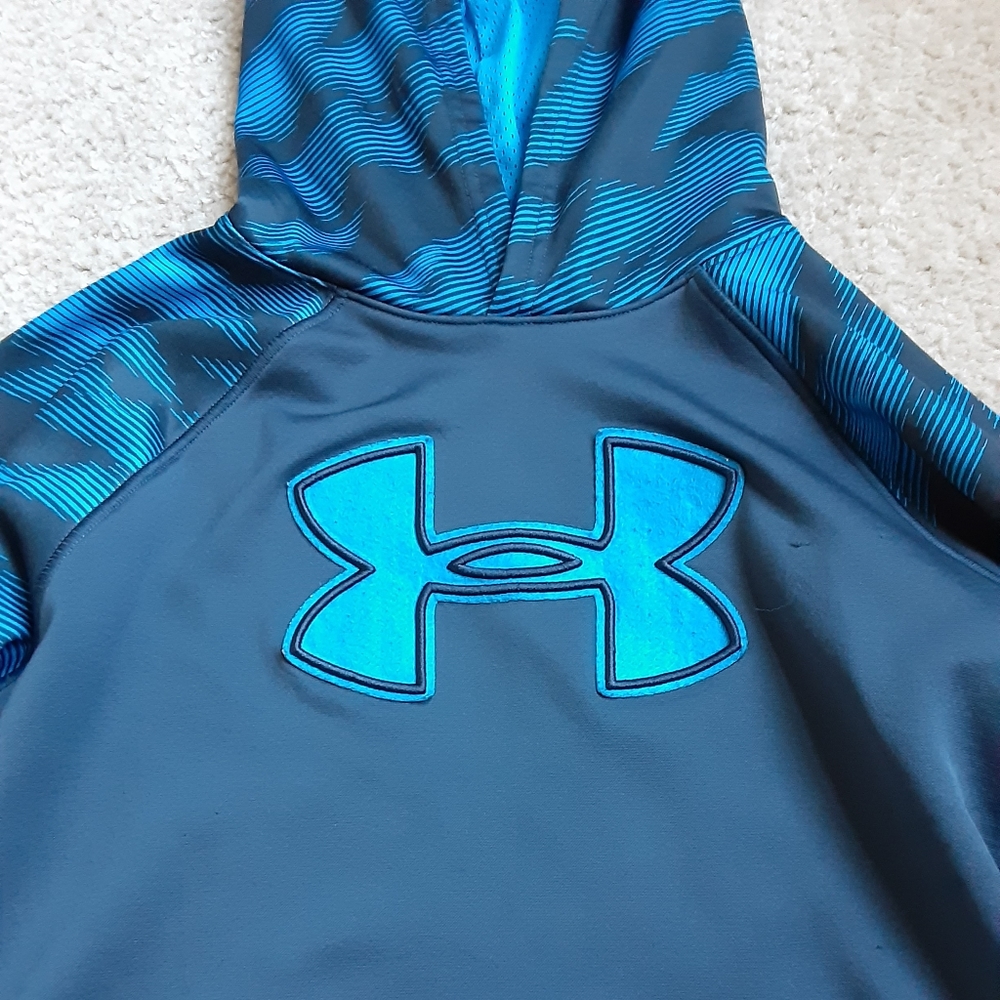 Under Armor sweat shirt